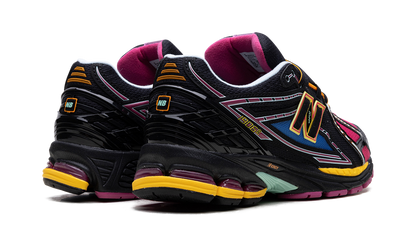 New Balance 1906R "Black/Pink"